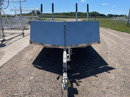 New 2024 22' V-FRONT SLEDBED 4-PLACE TANDEM AXLE SNOWMOBILE TRAILER w/SALT SHIELD by JB LUND