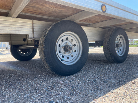 New 2024 22' V-FRONT SLEDBED 4-PLACE TANDEM AXLE SNOWMOBILE TRAILER w/SALT SHIELD by JB LUND