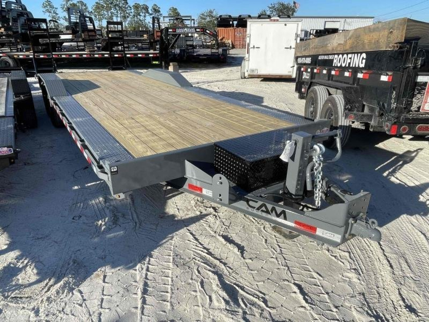 New 2025 CAM SUPERLINE 8.5 x 22 (20+2) Equipment Trailer