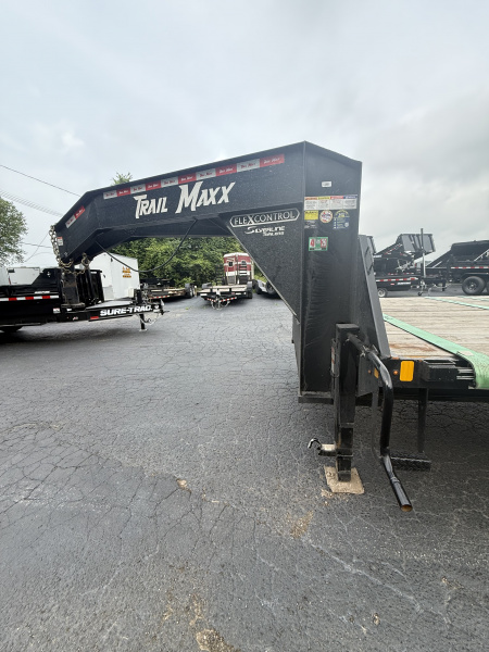 Used 2024 Trail Maxx REPO 8X40' 12K Deckover Trailer