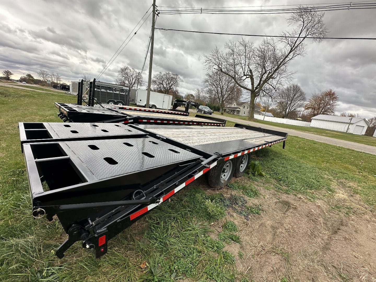 New 2024 Sure-Trac 8.5 x 20+5 Heavy Duty Low Profile Beavertail Deckover Trailer 15K Deckover Trailer
