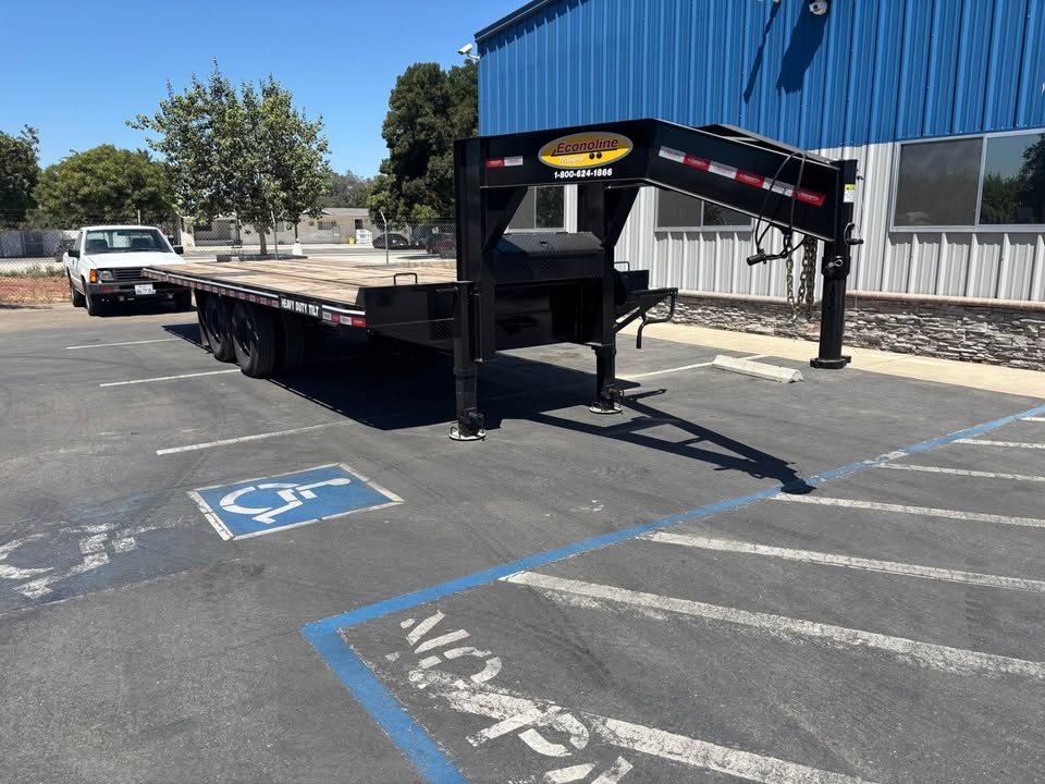 New 2026 Econoline 8.5'x25' Heavy Duty Cushion Tilt Trailer Payload:18,000lbs