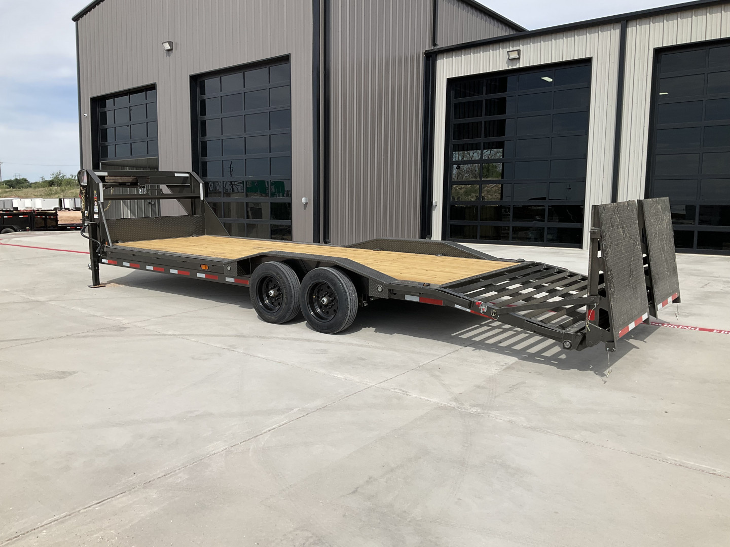 New 2026 MAXX-D 102”x26’ GN 8" Channel Buggy Hauler - H8X