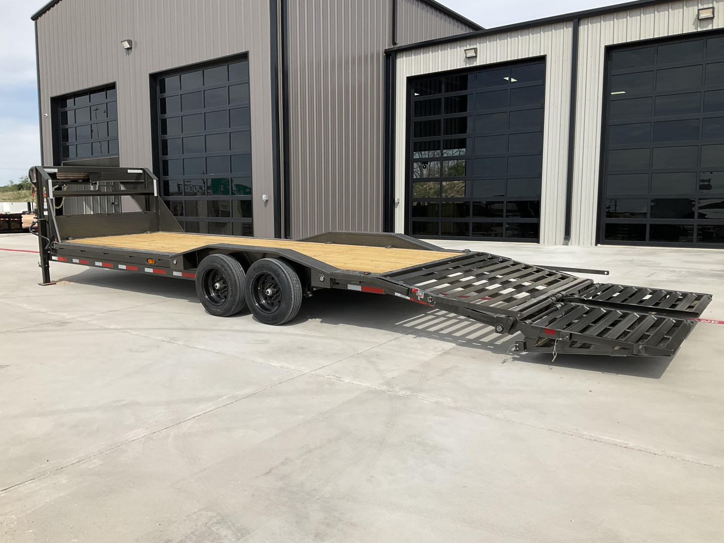 New 2026 MAXX-D 102”x26’ GN 8" Channel Buggy Hauler - H8X