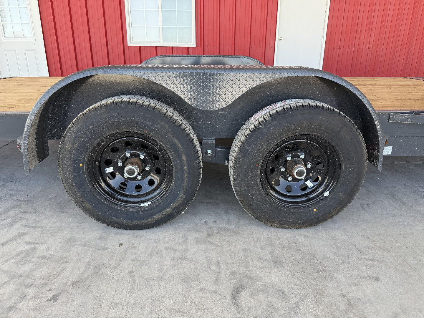 New 2025 Lamar Trailers 83X24 CC-10K CAR HAULER Car Hauler