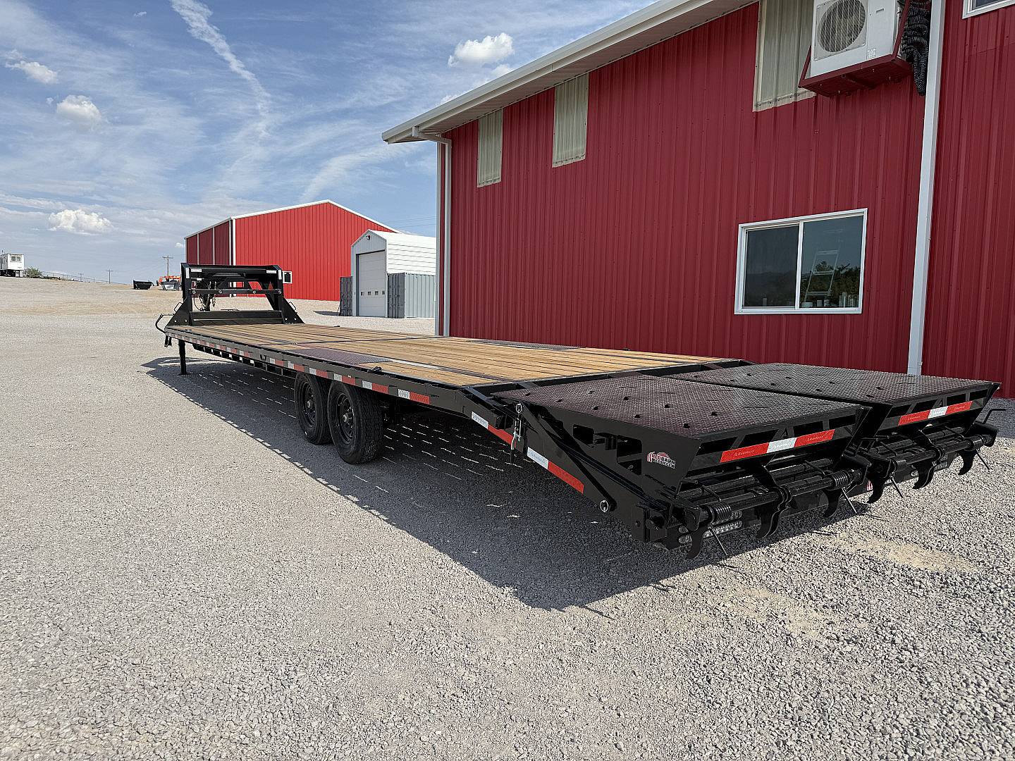 New 2025 RawMaxx 40'X102" FDX FLAT DECK GOOSENECK Flatbed Trailer