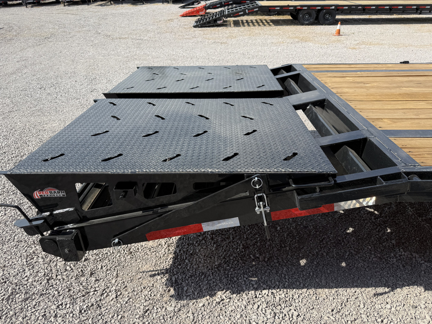 New 2025 RawMaxx 40'X102" FDX FLAT DECK GOOSENECK Flatbed Trailer