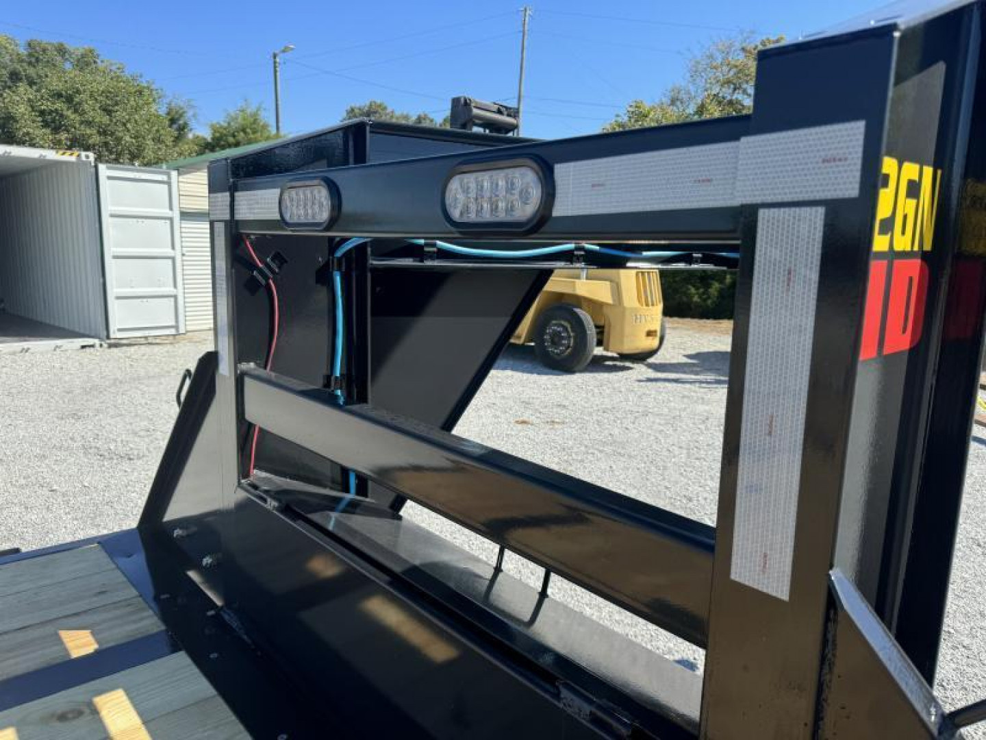 New 2026 Big Tex Trailers 22GN-25STA Flatbed Trailer, MEGA RAMPS, 2SPD JACKS