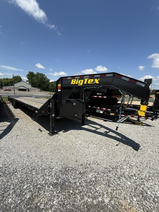 New 2026 Big Tex Trailers 22GN-35D5A Flatbed Trailer, MEGA RAMPS, 2SPD JACKS