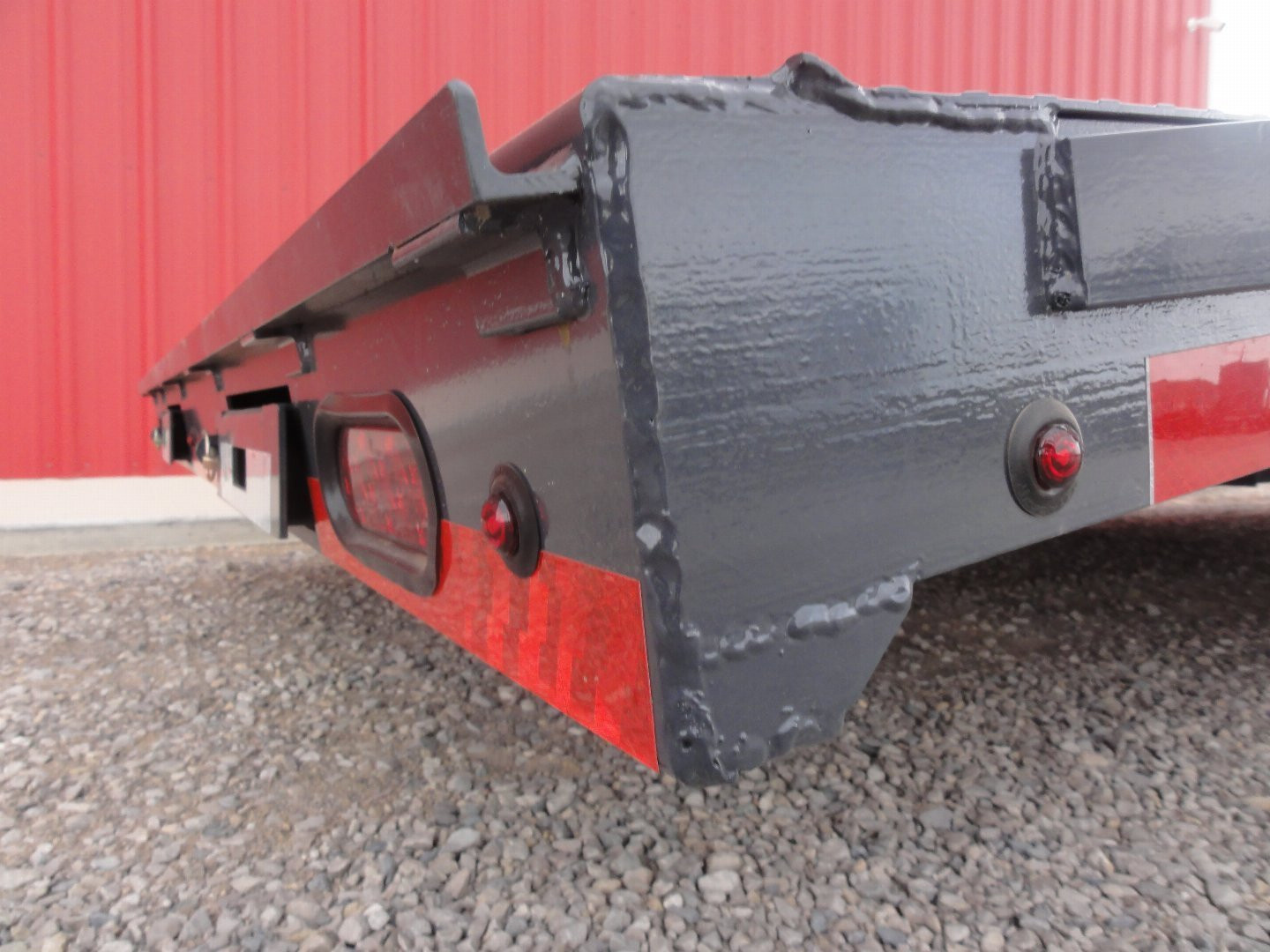 New 2024 Lamar Trailers CC831825 Car Hauler