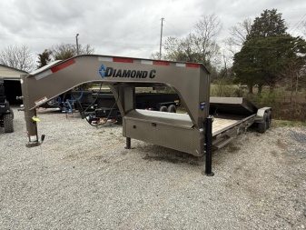 New 2025 Diamond C HDT-GN210 26' x 82   Tilt Trailer HYDRO JACKS  23K G.V.W.R.