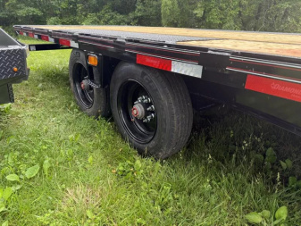 New 2025 Diamond C DET-GN 26' x 102" GOOSENECK Tilt Trailer 23K G.V.W.R. HYDRO JACKS