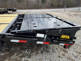 New 2025 Big Tex 22GN 35+5 GOOSENECK TRAILER MEGA RAMPS