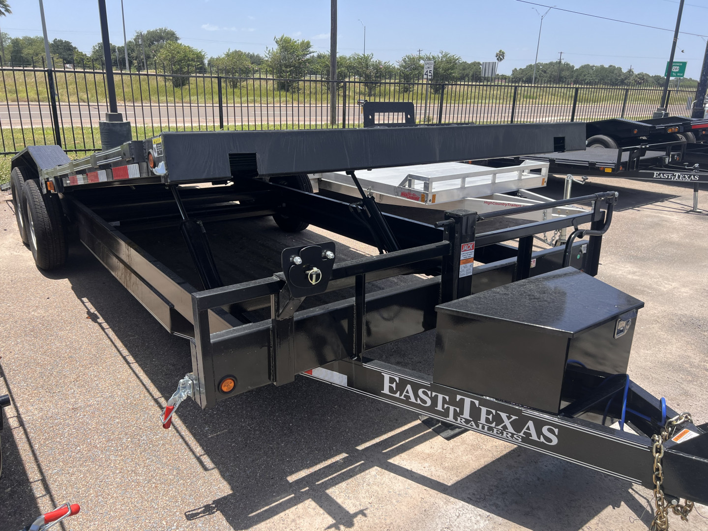 New 2026 East Texas Trailers 102x22ft Tilt Car Hauler 14k