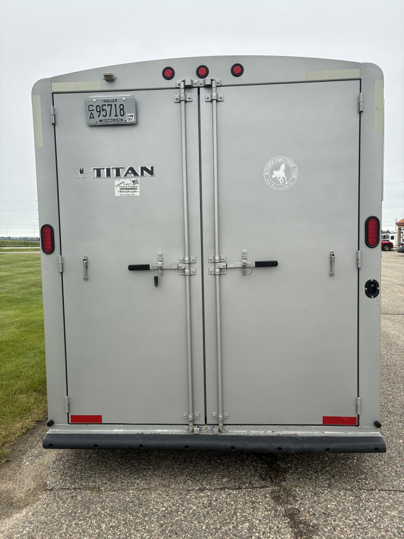 Used 2018 Titan Avalanche 3H BP Horse Trailer