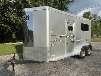 Used 2019 Logan Coach Bullseye 2H Straight Load Horse Trailer