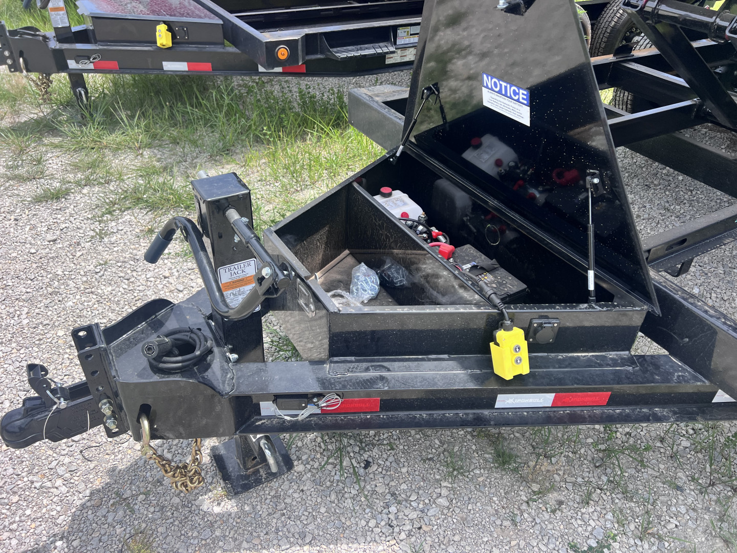 New 2026 IRON BULL 83X16 DUMP TRAILER W/ SCISSOR HOIST AND I-BEAM FRAME