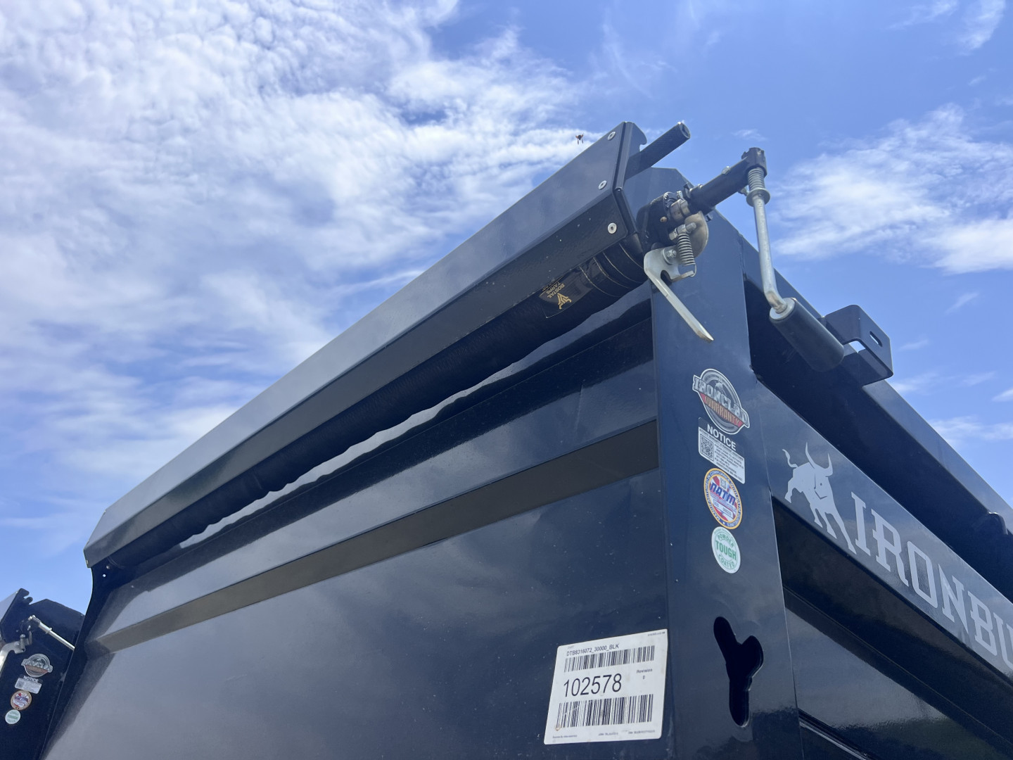 New 2026 IRON BULL 83X16 DUMP TRAILER W/ SCISSOR HOIST AND I-BEAM FRAME