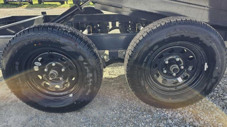 New 2025 LAMAR TRAILERS 60"x10' Dump Trailer