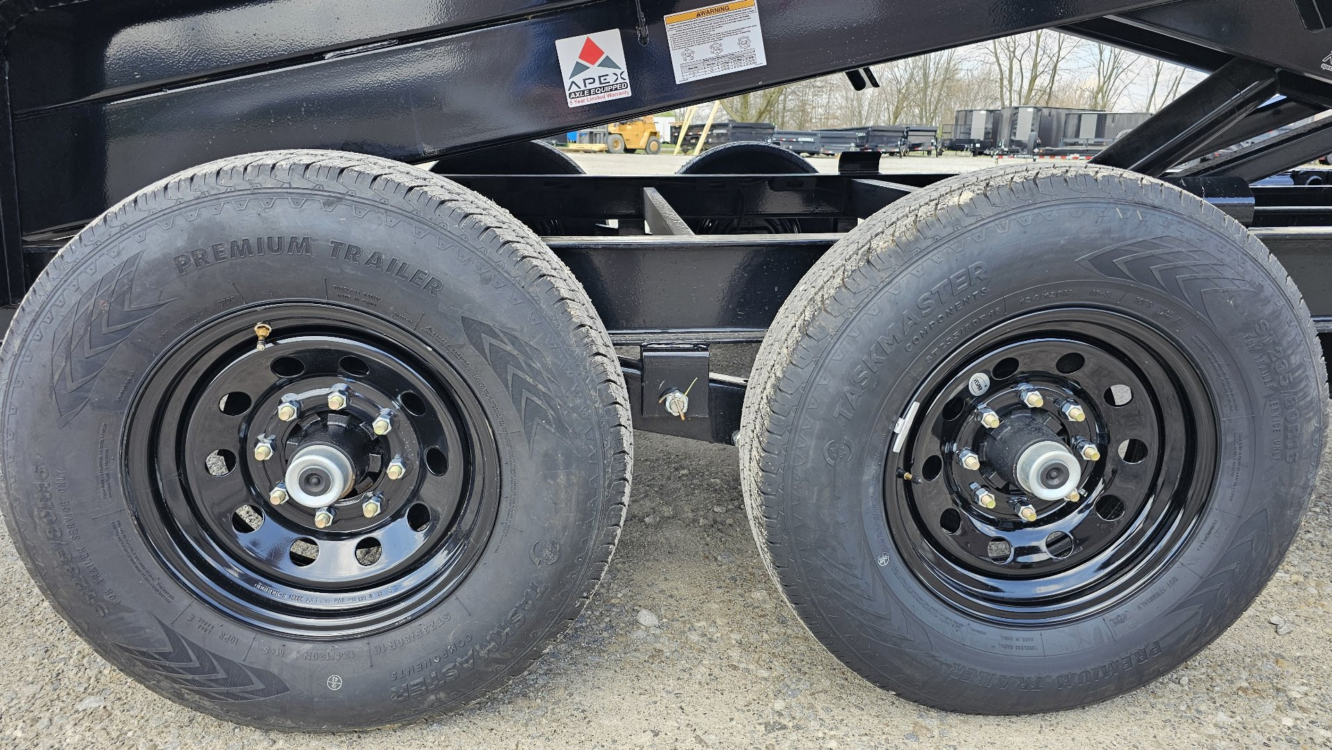 New 2024 IRON BULL 83"x14' Dump Trailer