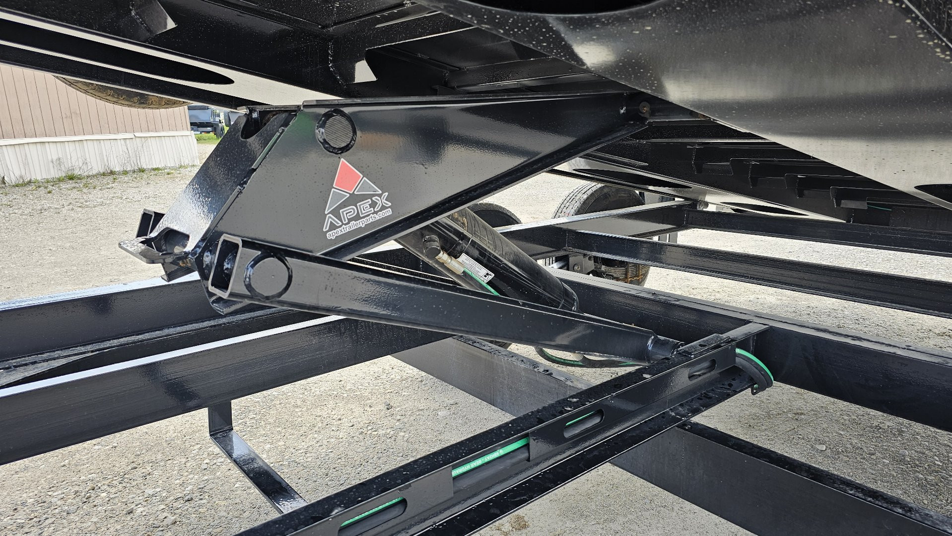 New 2024 IRON BULL 83"x14' Dump Trailer