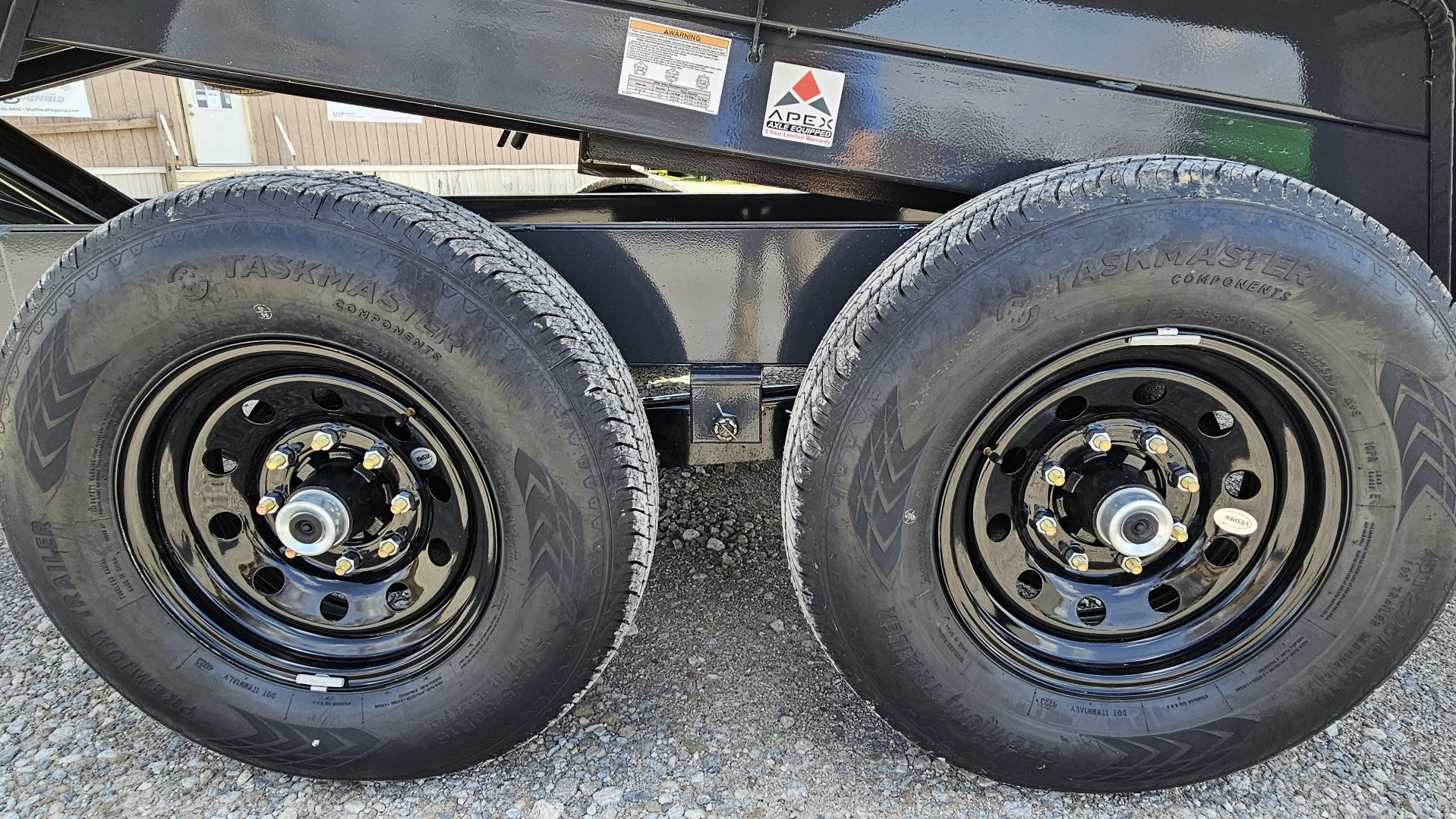 New 2024 IRON BULL 83"x16' Dump Trailer