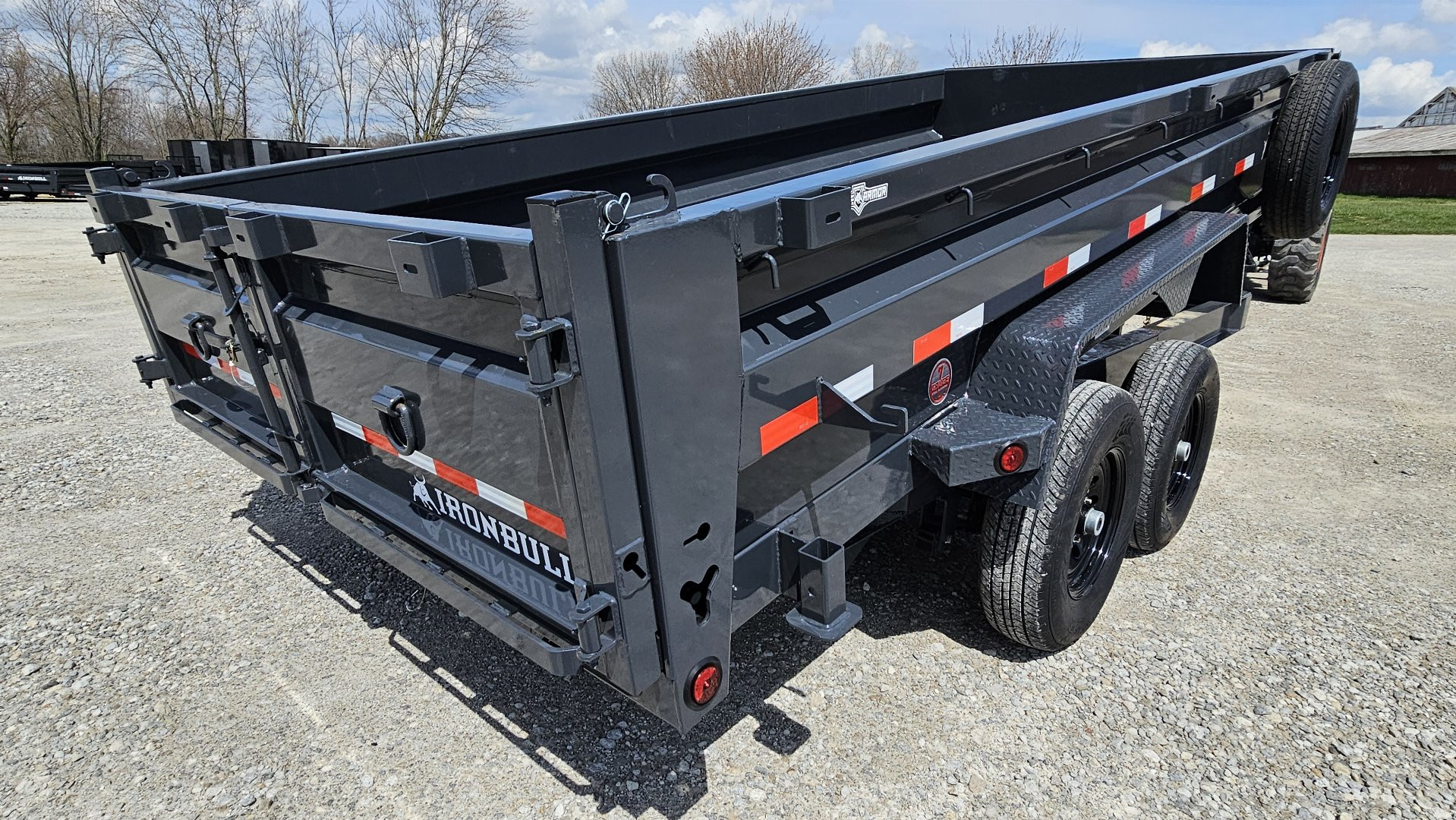 New 2024 IRON BULL 83"x16' Dump Trailer