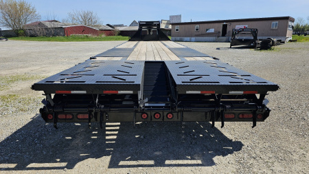 New 2024 IRON BULL TRAILERS 102" x 32' Deckover Trailer
