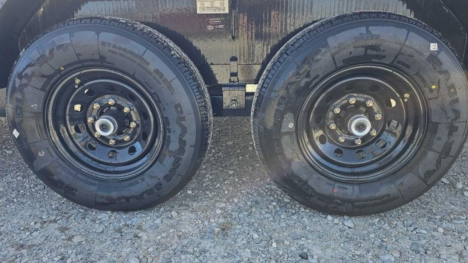 New 2024 IRON BULL 83"x20' Equipment Trailer