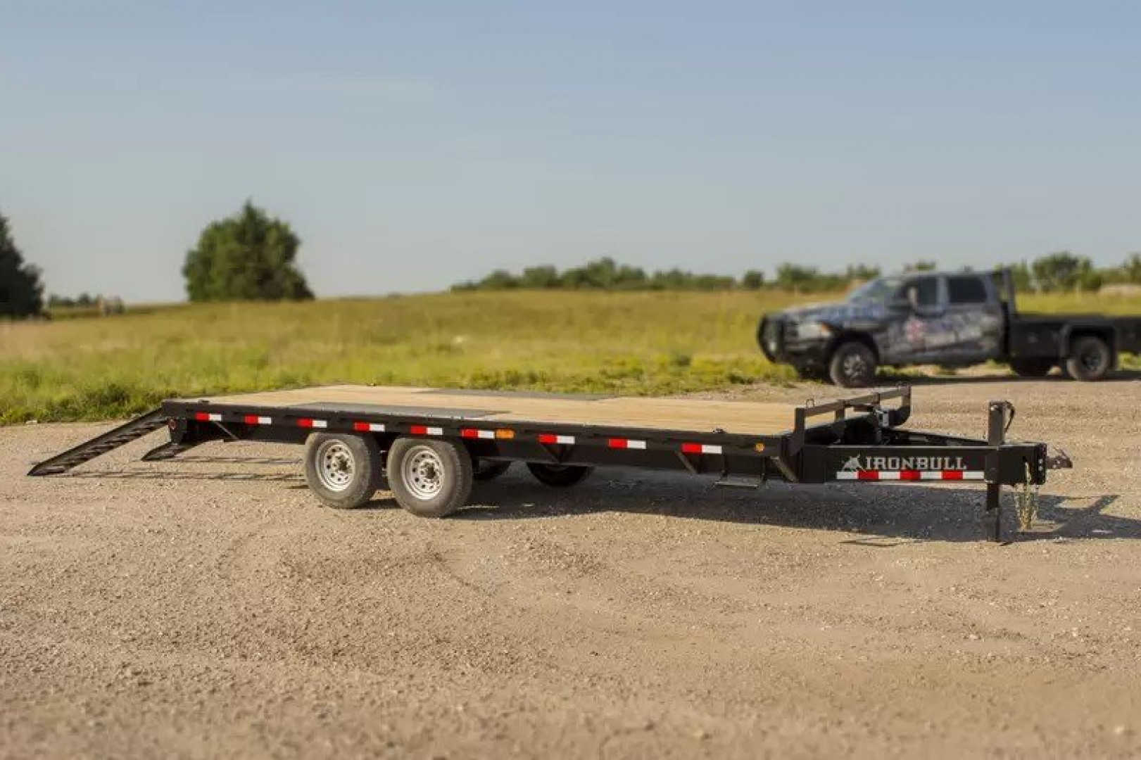 New 2024 Iron Bull 102 X 20 Deckover Trailer