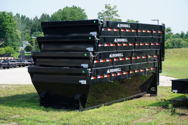 New 2025 Iron Bull RB8316 Dump Bin