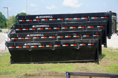 New 2025 Iron Bull RB8316 Dump Bin