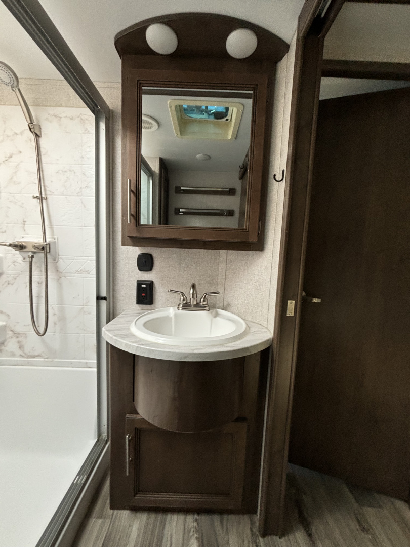 Used 2021 Keystone RV Cougar Fifth Wheel