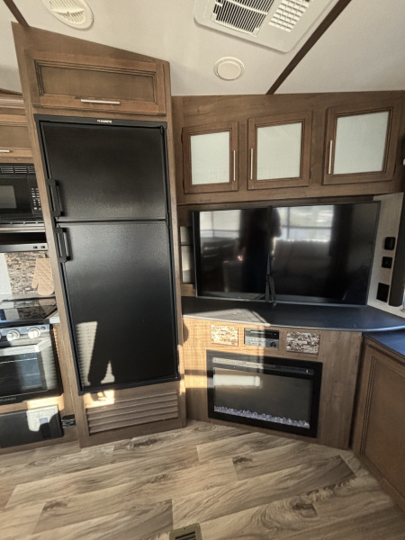 Used 2021 Keystone RV Cougar Fifth Wheel