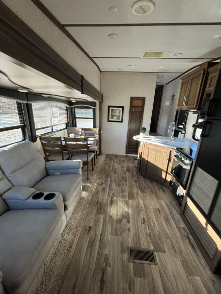 Used 2021 Keystone RV Cougar Fifth Wheel