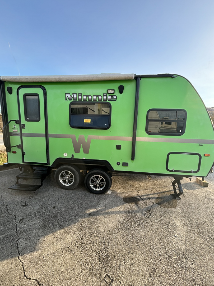 Used 2013 Winnebago Minnie Travel Trailer