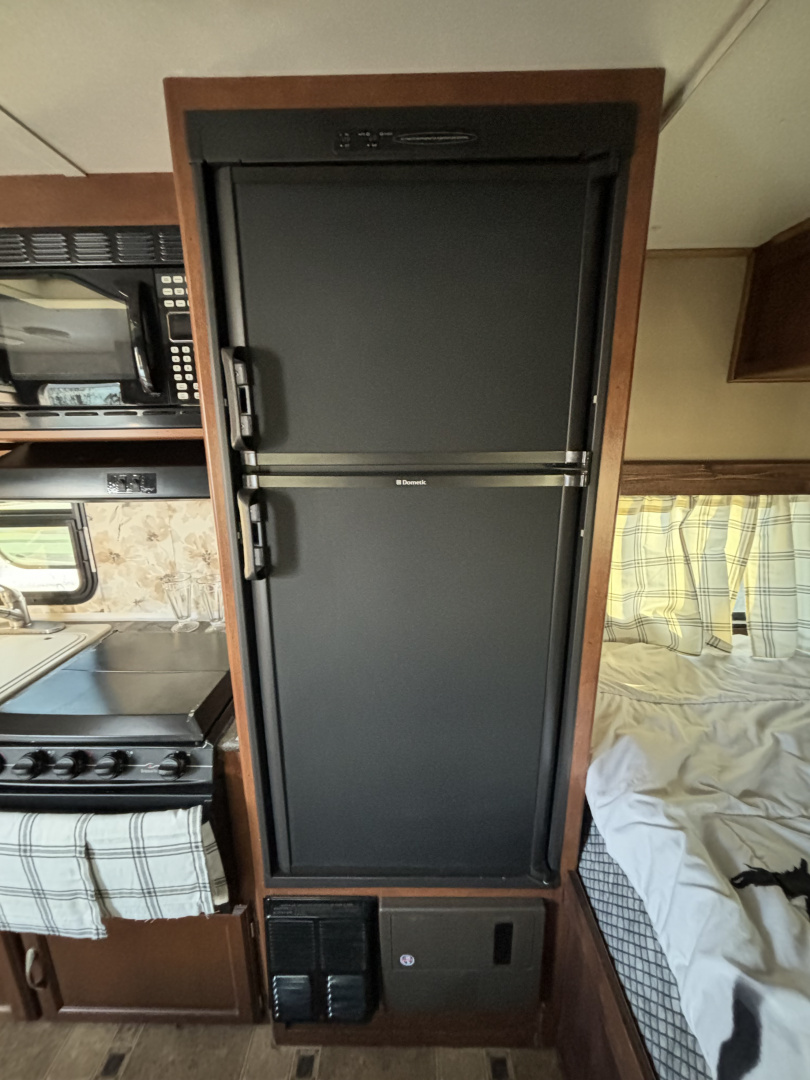 Used 2013 Winnebago Minnie Travel Trailer