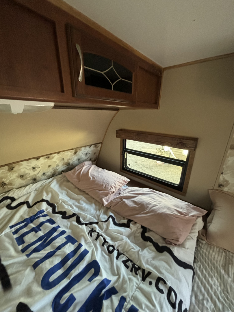 Used 2013 Winnebago Minnie Travel Trailer