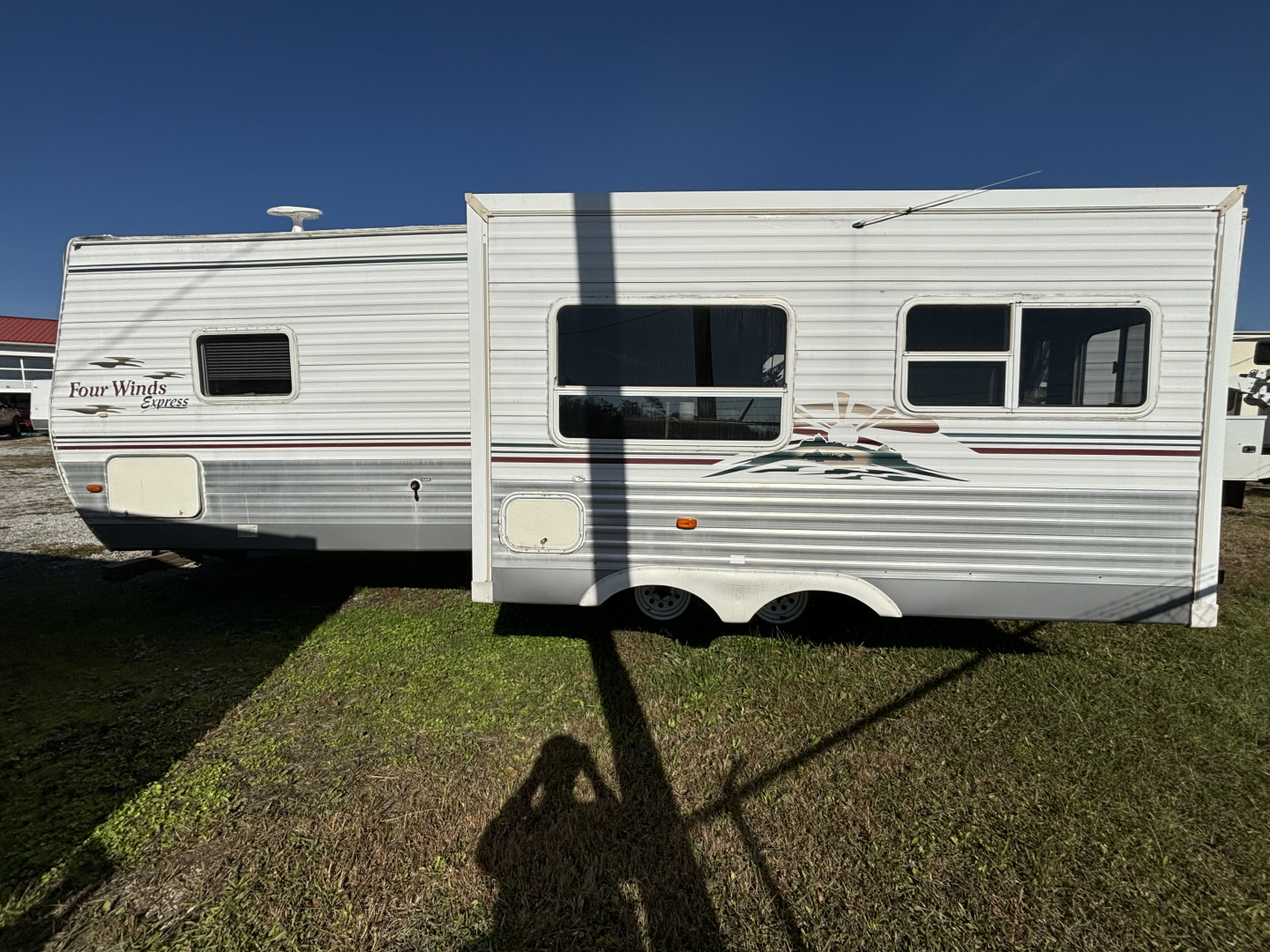 Used 2005 Dutchmen Mfg Four Winds Express Travel Trailer
