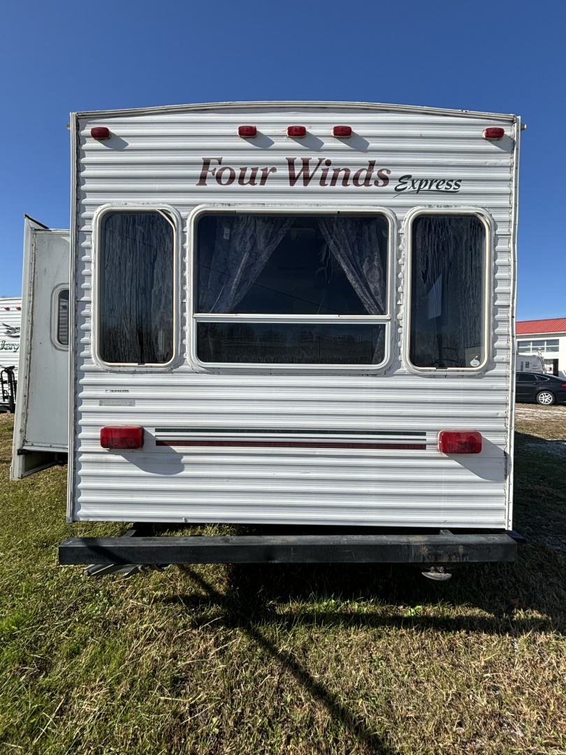Used 2005 Dutchmen Mfg Four Winds Express Travel Trailer
