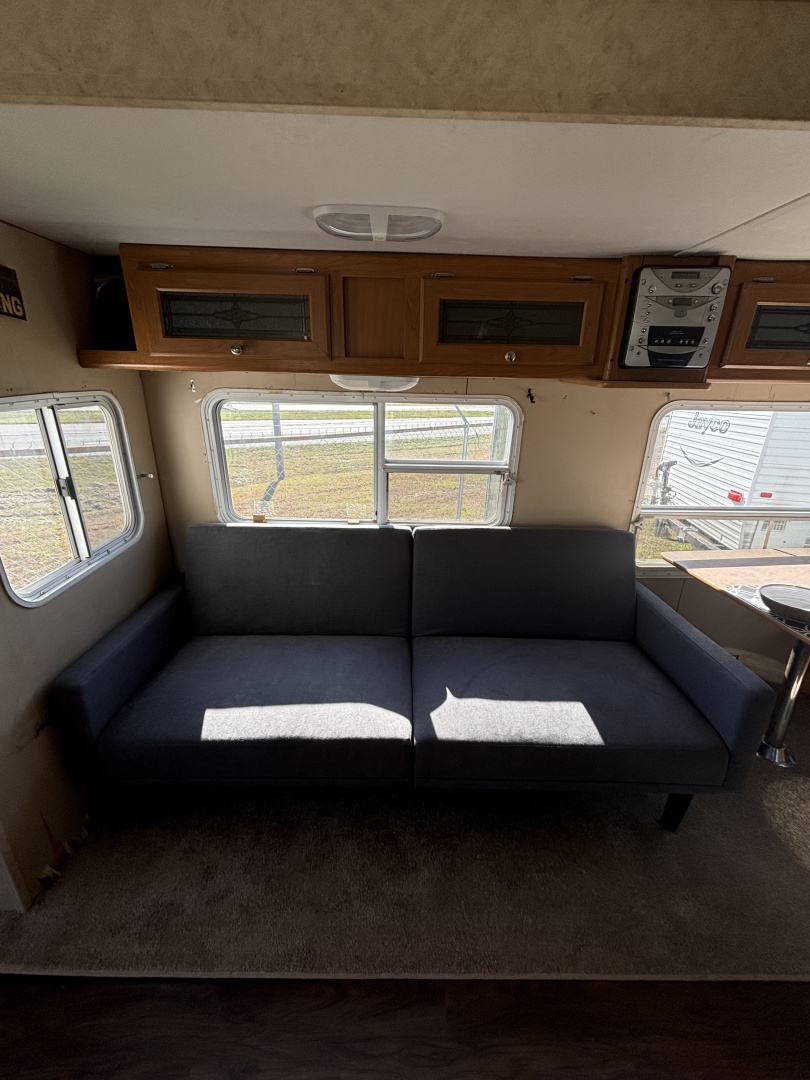 Used 2005 Dutchmen Mfg Four Winds Express Travel Trailer