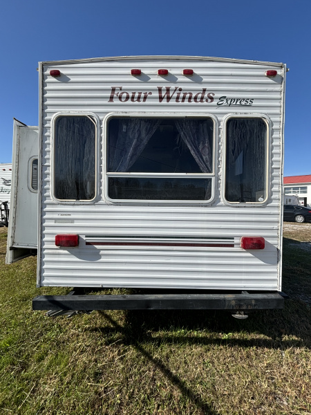 Used 2005 Dutchmen Mfg Four Winds Express Travel Trailer