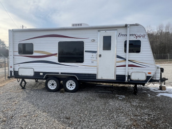 Used 2008 Coachmen Freedom Spirit Travel Trailer