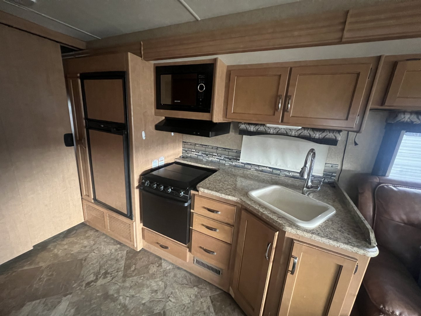 Used 2015 Thor Motor Coach Ace Travel Trailer