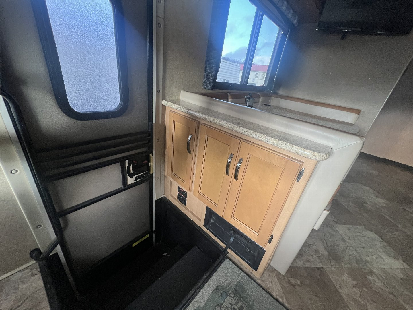 Used 2015 Thor Motor Coach Ace Travel Trailer