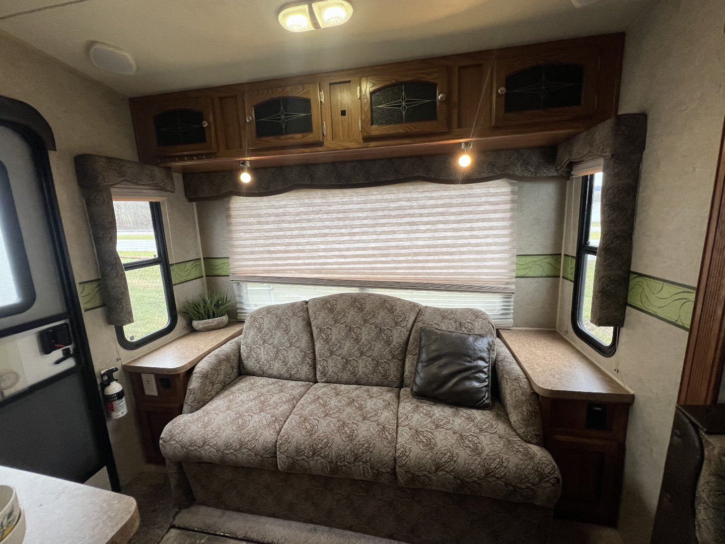Used 2012 Forest River Rockwood Signature Ultra Lite Travel Trailer