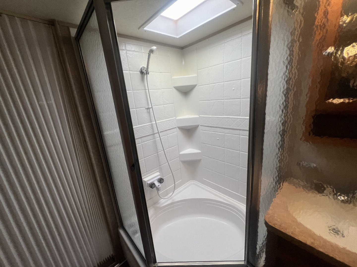 Used 2012 Forest River Rockwood Signature Ultra Lite Travel Trailer