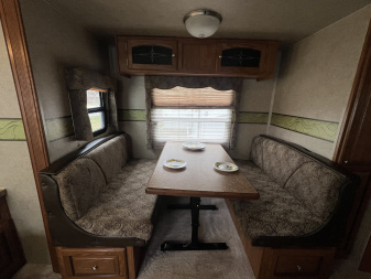 Used 2012 Forest River Rockwood Signature Ultra Lite Travel Trailer