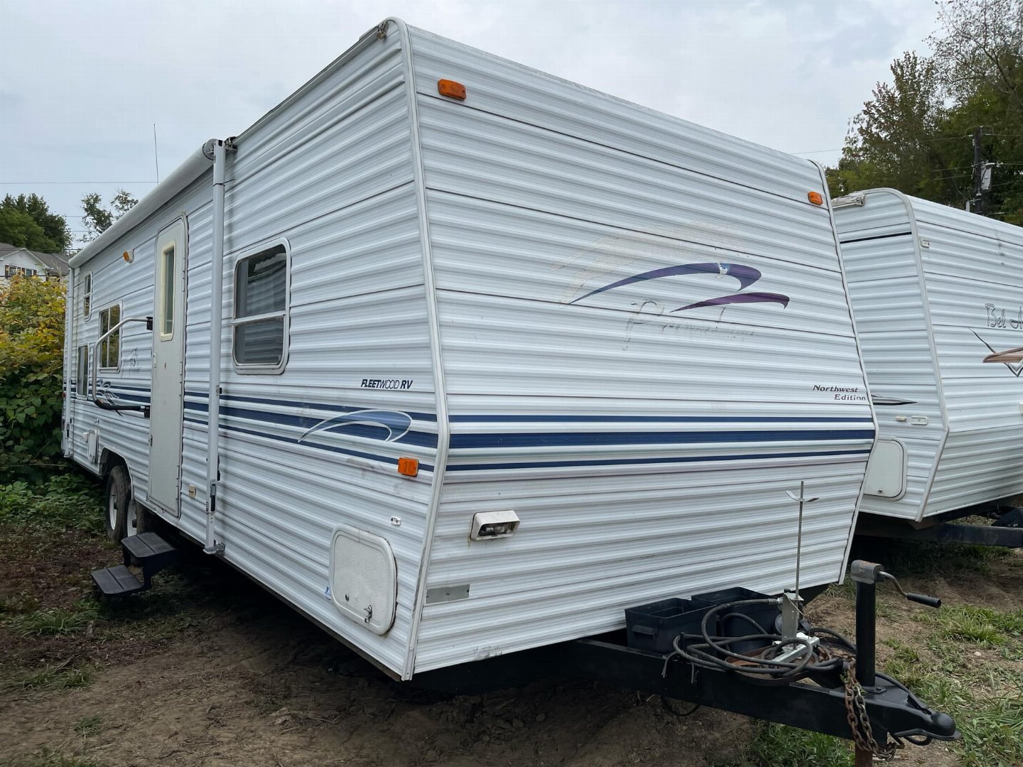 Used 2000 Fleetwood Prowler 29 S Travel Trailer