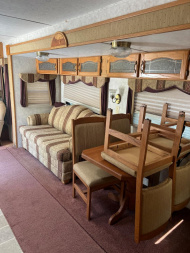 Used 2005 Keystone RV Mountaineer 315RLS Travel Trailer